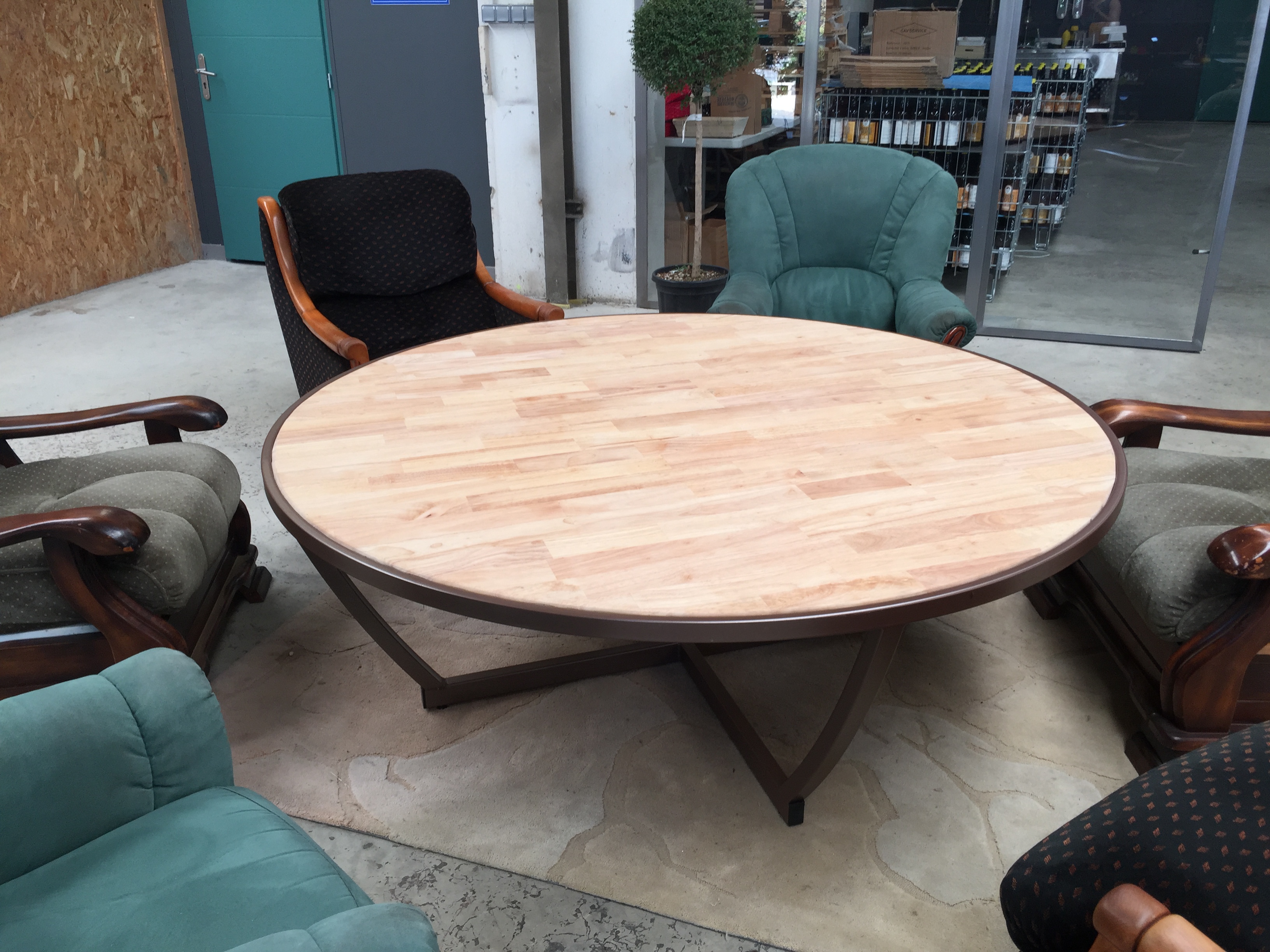 Table ronde avec plateau bois