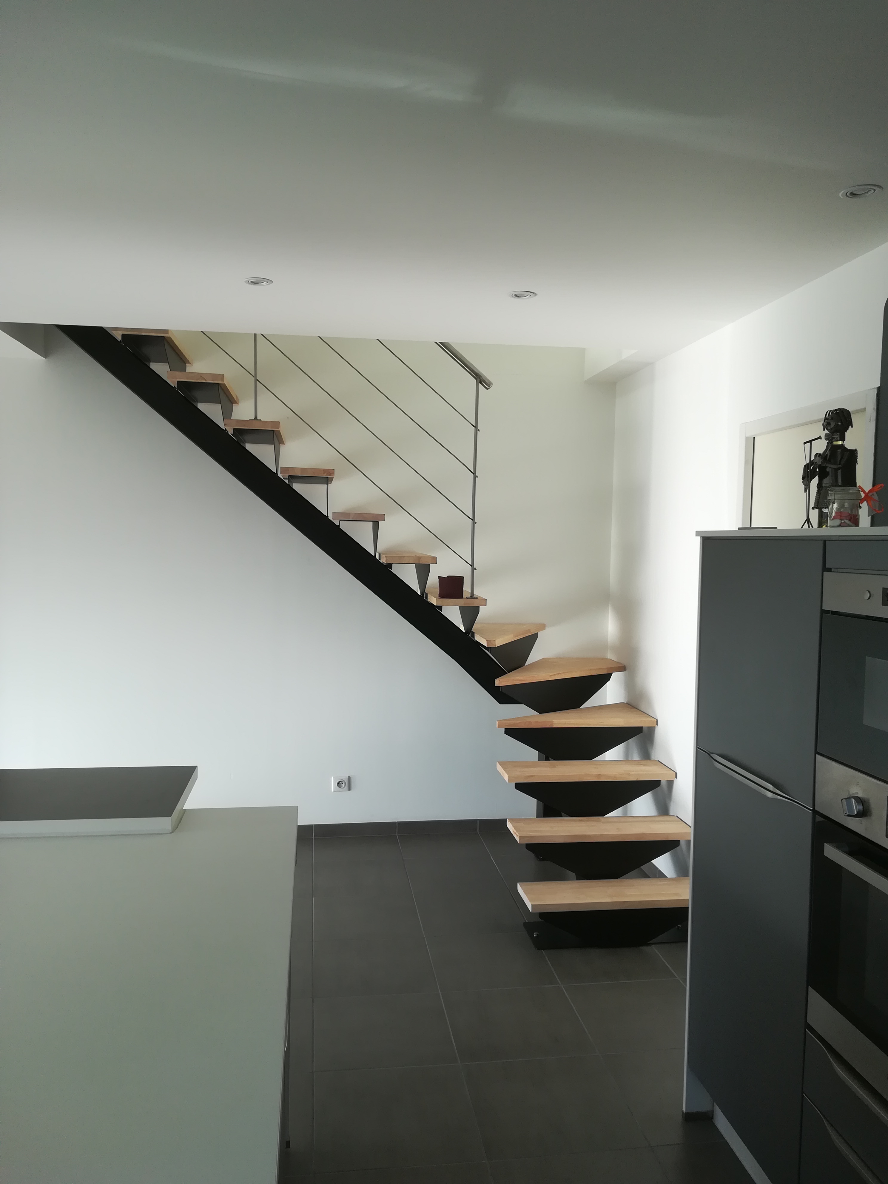 Escalier 1/4 tournant avec marches en bois