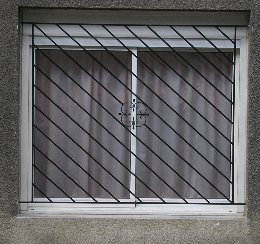 Grille barreaux diagonale