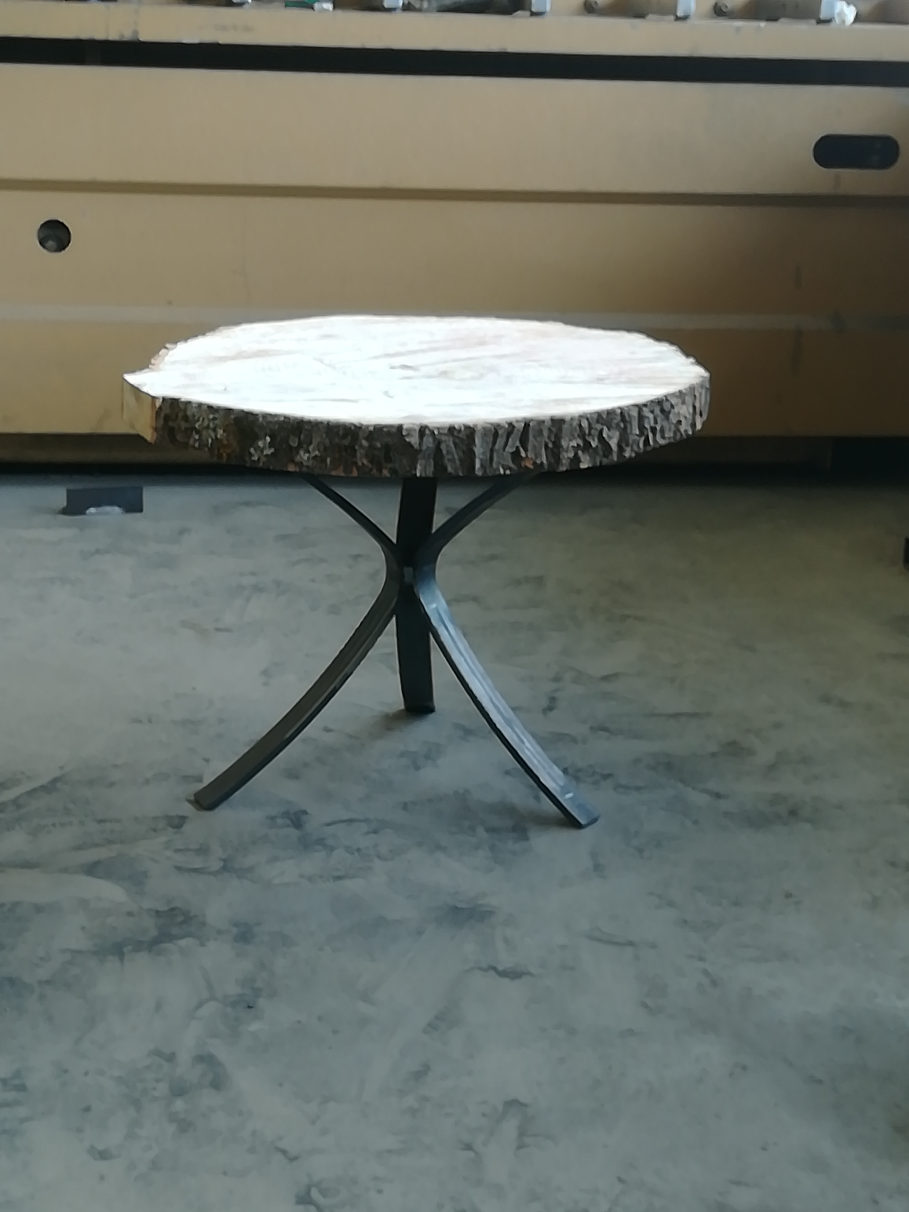 Pied de table en fer