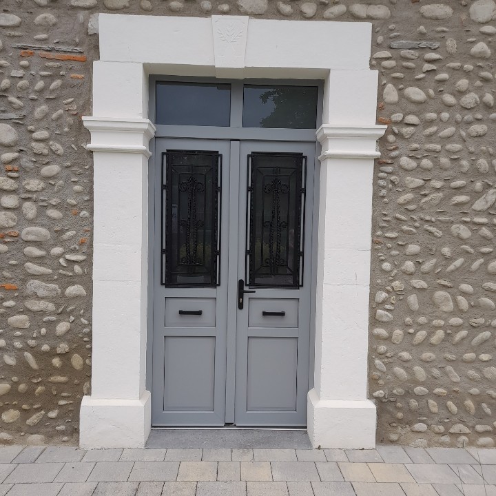 Porte d'entrée mixte PVC / ALU